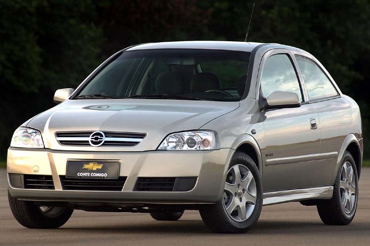 Chevrolet Astra 2011: 10 fatos a saber antes da compra do usado