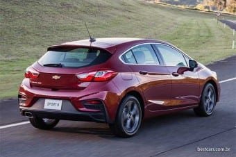 Caixa manual anda em desuso: deixou de ser oferecida em 2016 ao Chevrolet Cruze Sport6