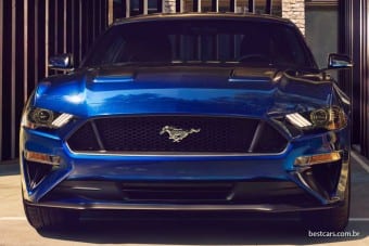 Ford Mustang 2018 01