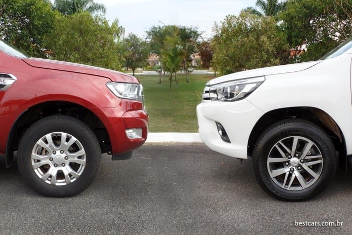 Ford-Ranger-vs-Toyota-Hilux