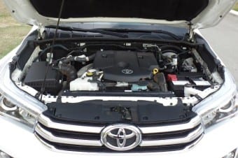 Toyota-Hilux-SRX-motor